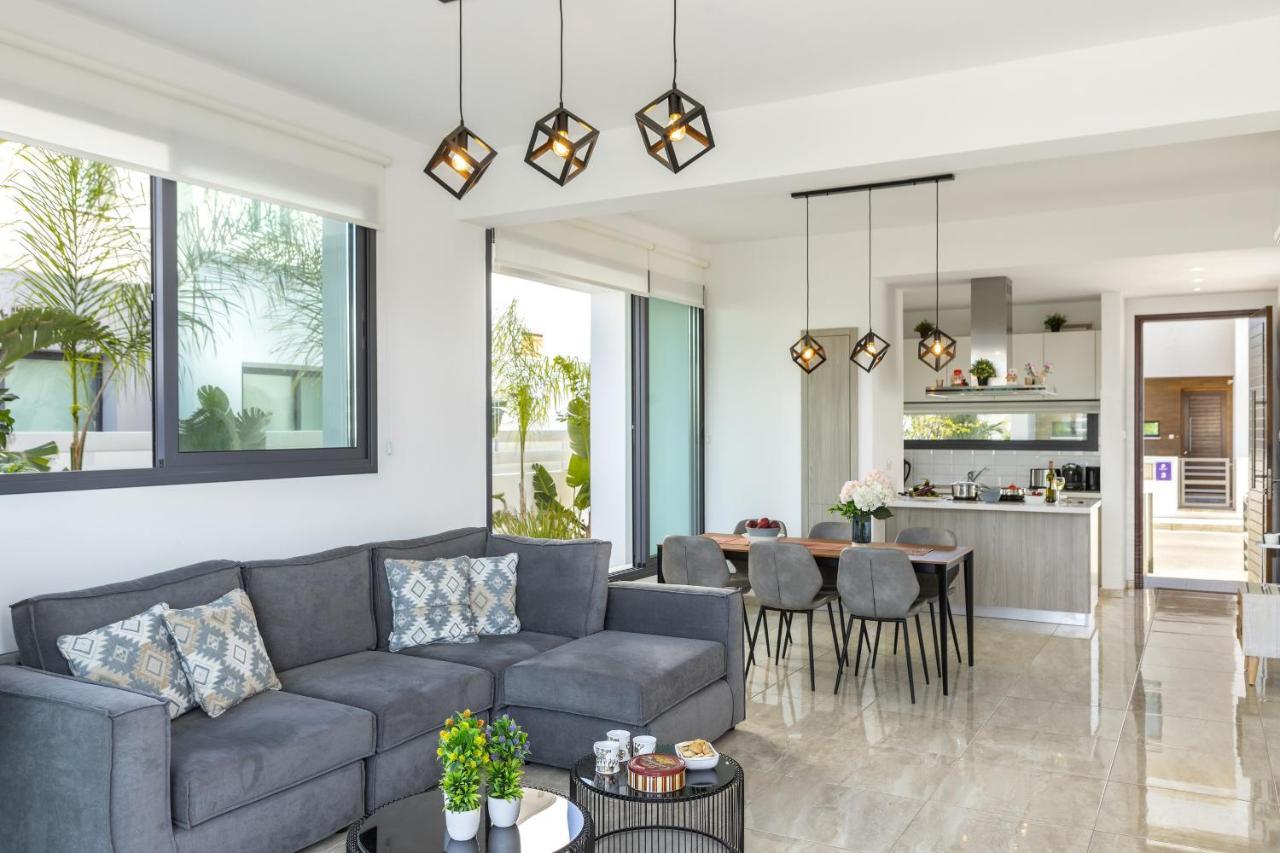 Pernera Beach Villa プロタラス エクステリア 写真