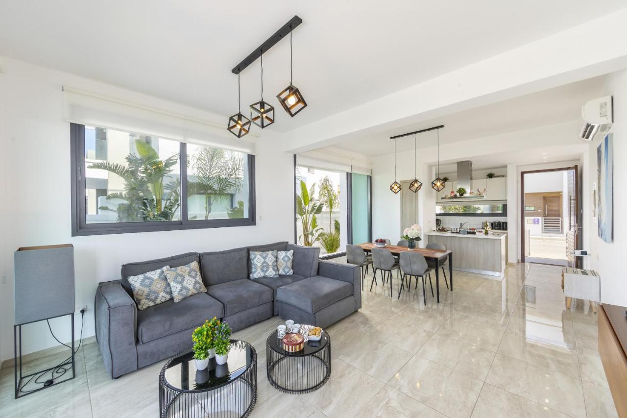Pernera Beach Villa プロタラス エクステリア 写真